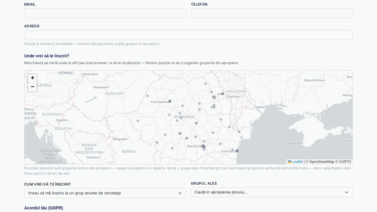 Formularul public de înscriere, cu câmpurile pentru date personale și alegerea grupului.